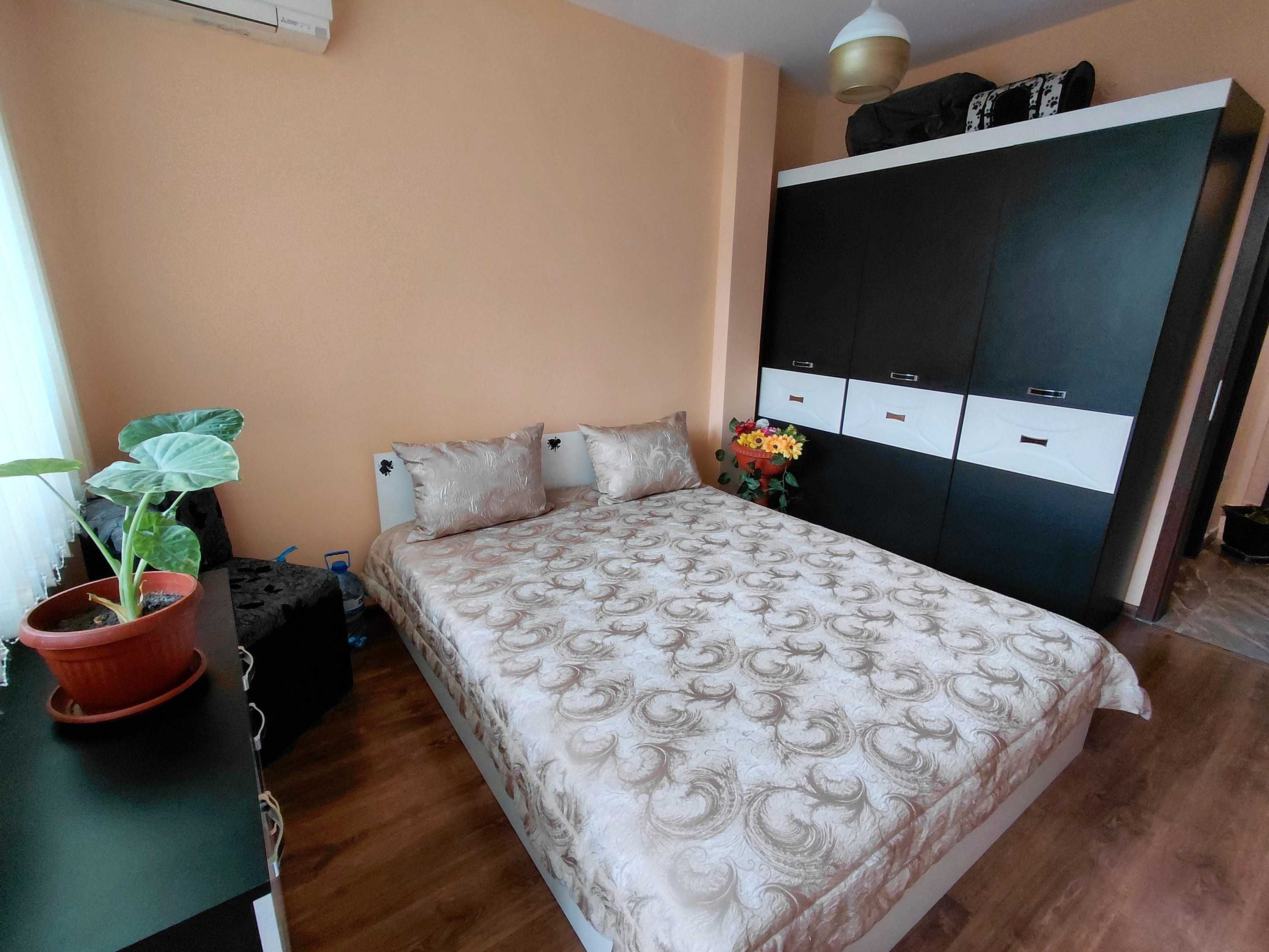 Продава апартамент тухла, кв. Варовник