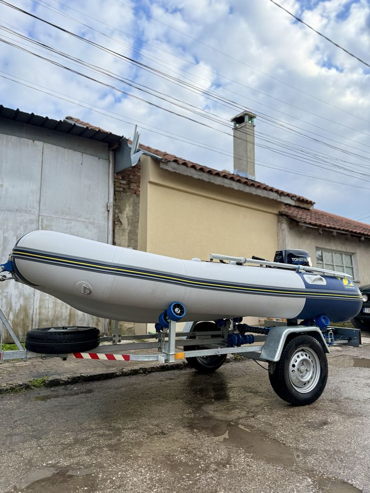Продава се надуваема лодка Zodiac Cadet 310 (2012) с двигател Tohatsu