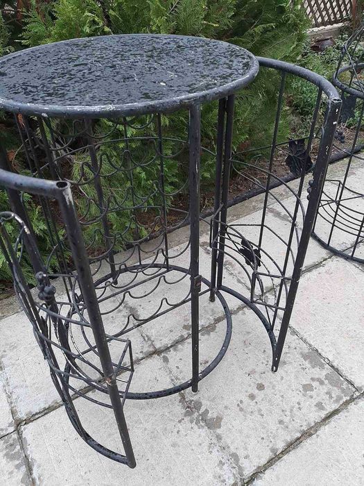 Стойка за Вино .