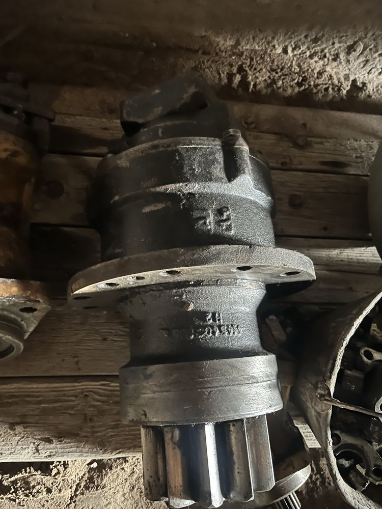 Hyunday 1400,Catapillerlarga tòğri keladgan kurug sotiladi holat ideal