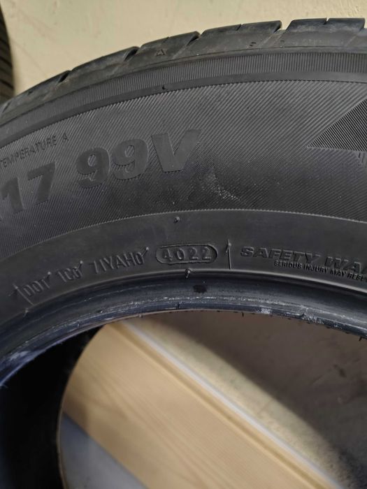 Anvelope vara 215/65/17 99v kumho 300 lei 2 buc.