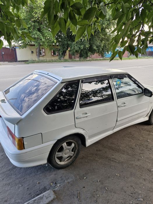 Продам белую Ваз 2114