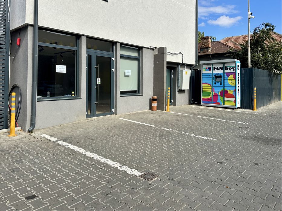 spatiu comercial de închiriat la rondul din 23 august