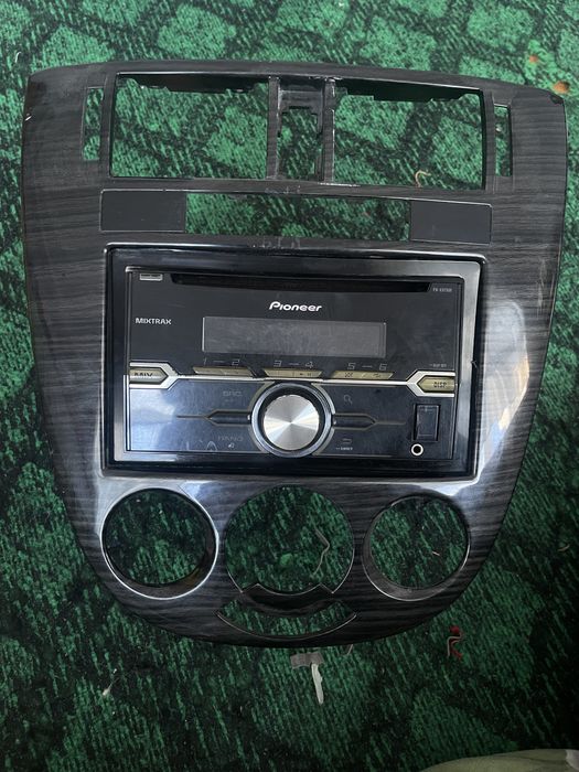 Pioneer mafon sotiladi 575