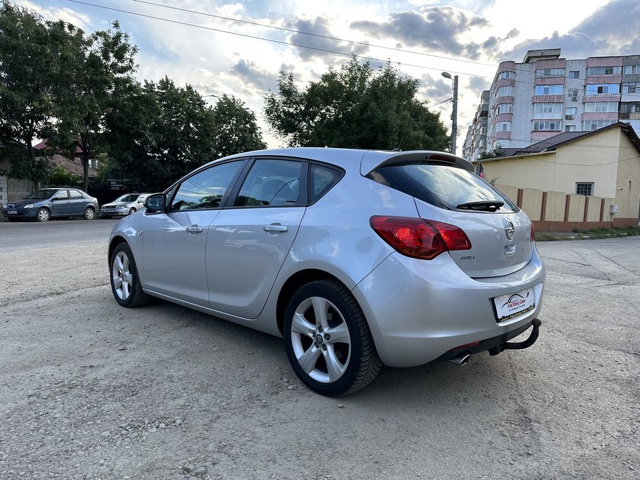 Opel Astra J An 2011 Motor 1.4 Benzina Navi Clima Pilot Import