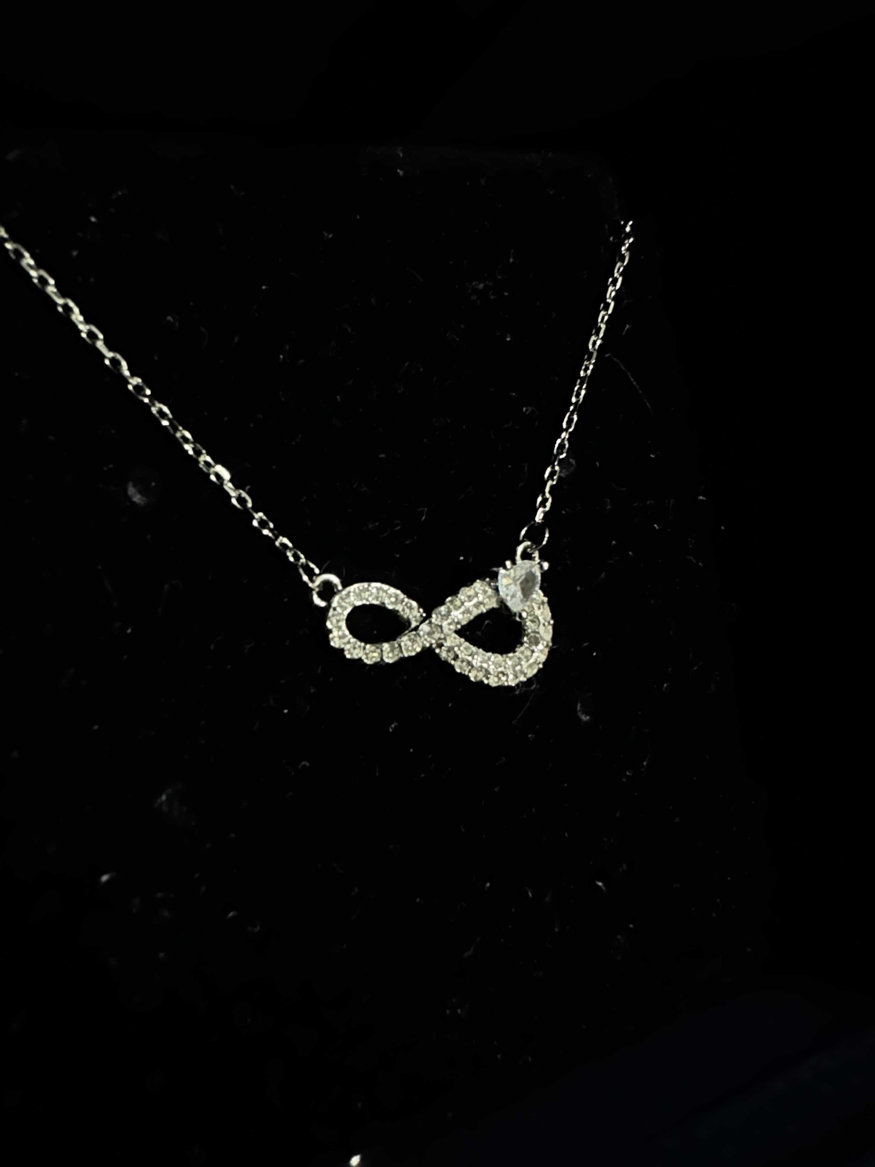Сваровски Колие Безкрайност Swarovski