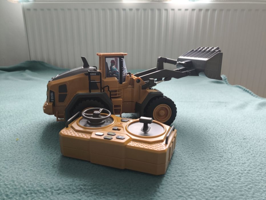 Jucării cu telecomanda - excavator,bascula, buldozer, buldoexcavator