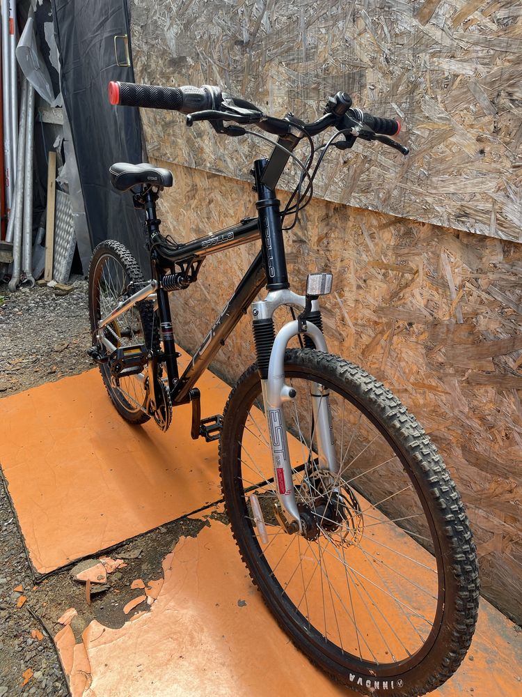 Bicicleta apollo frana pe disc roti 26” cadru aluminiu