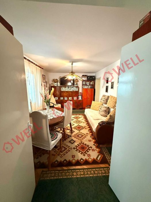 OFERTĂ SPECIALĂ!  Apartament cu 4 camere de vânzare !!