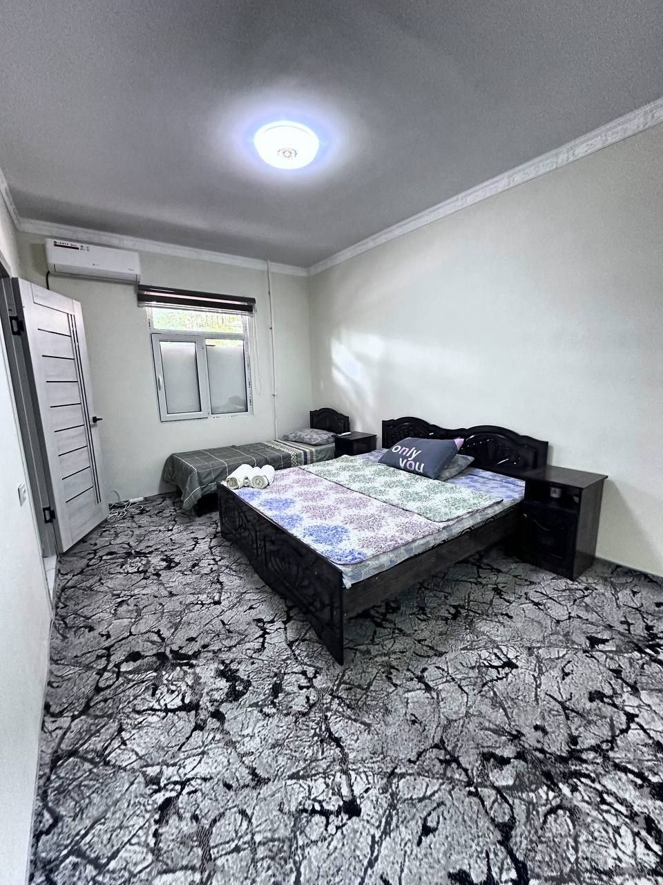Bezzaks hostel 50 000 dan boshlab