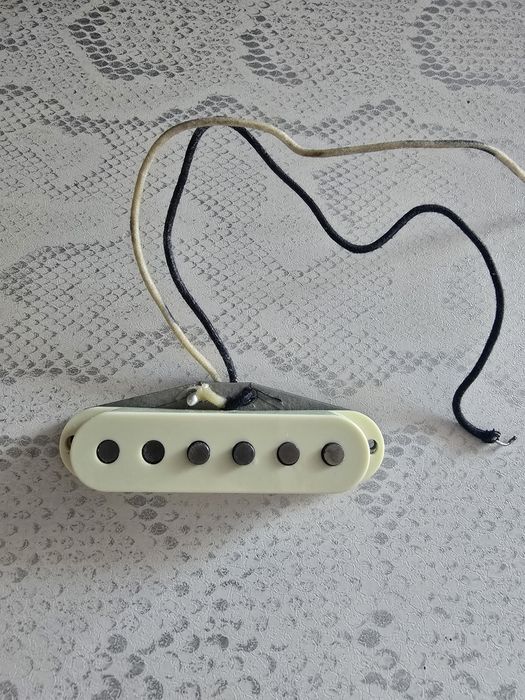 Адаптери за китара Fender Pure Vintage '65 Stratocaster