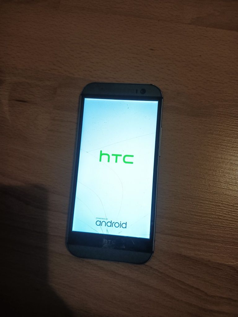 HTC One M8 Platinum