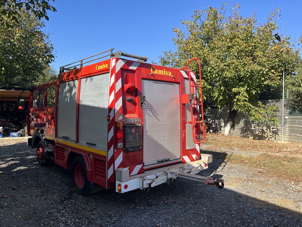 Masina de Pompieri - autospeciala pompieri Renault bazin apa 2000 l-