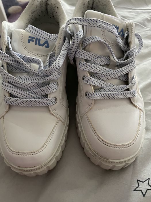 Vind Adidas de femei