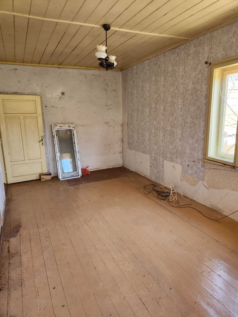 Продава се Къща в Велико Търново, Чолаковци - 1800 кв.м за 6 €/кв.м - Снимка #16