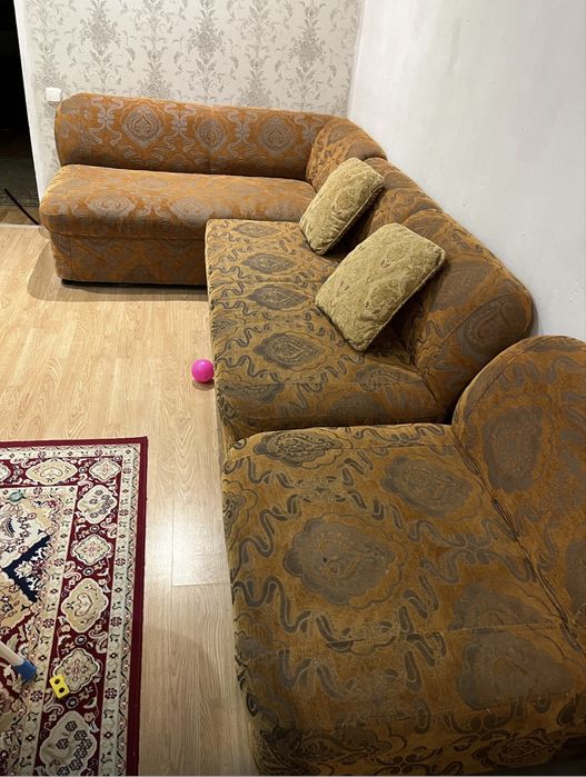 Продается диван угловой