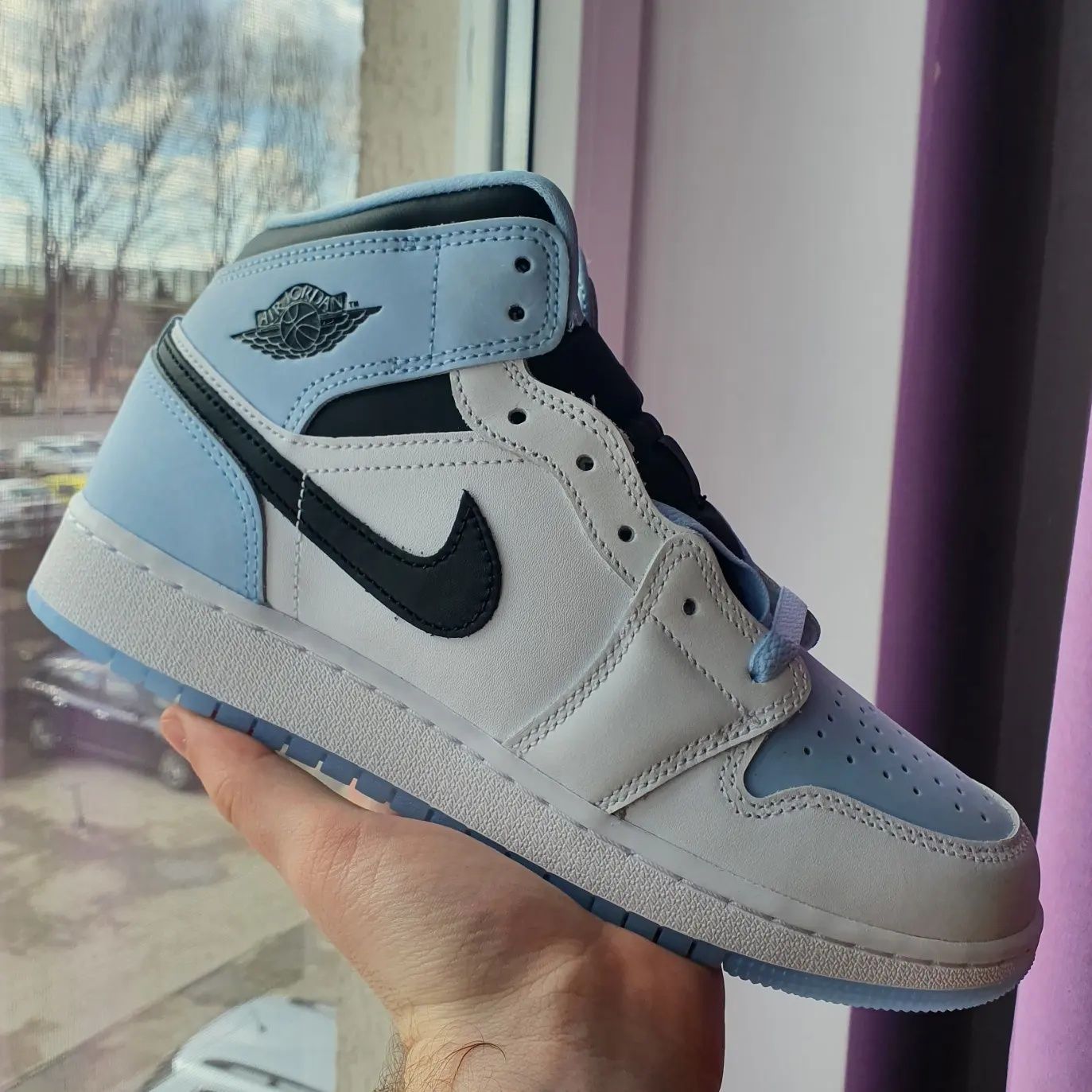 Jordan 1 Mid Ice Blue (2023) size 40