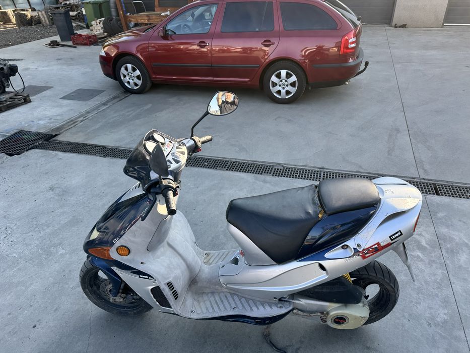 Vand scuter 49 cc Derbi Predator in stare perfecta de functionare