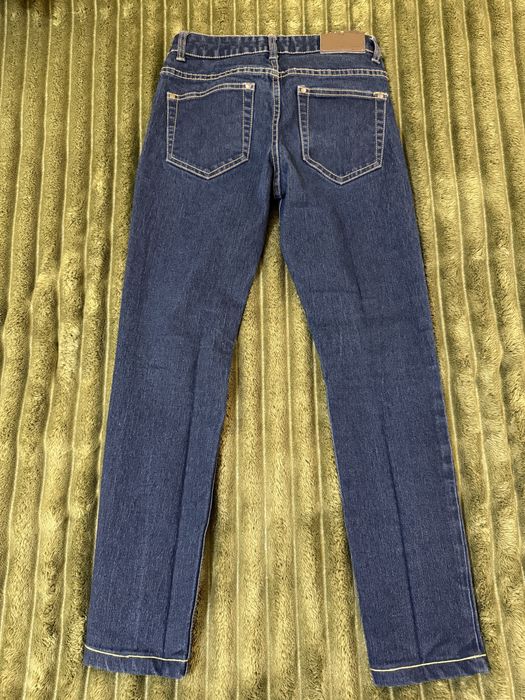 Тъмно сини дънки