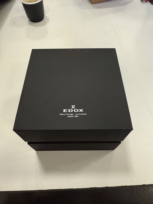 Часовник Edox в отлично състояние