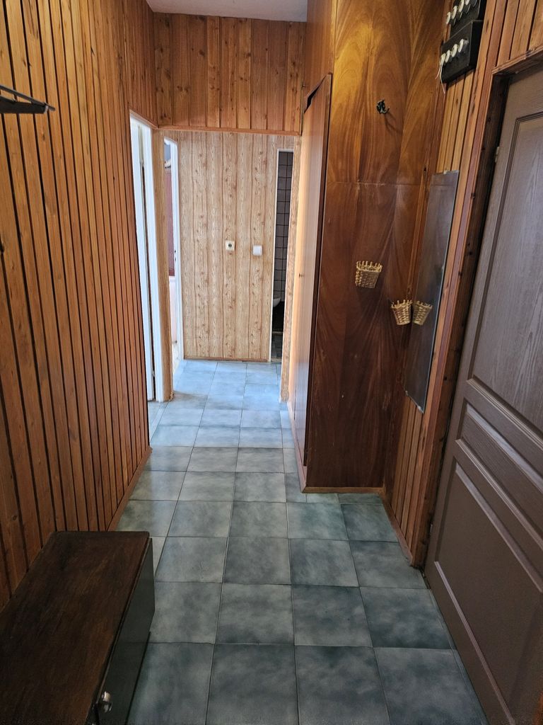 Дава се под наем Двустаен апартамент в Казанлък - 66 кв.м за 63750 € - Снимка #3
