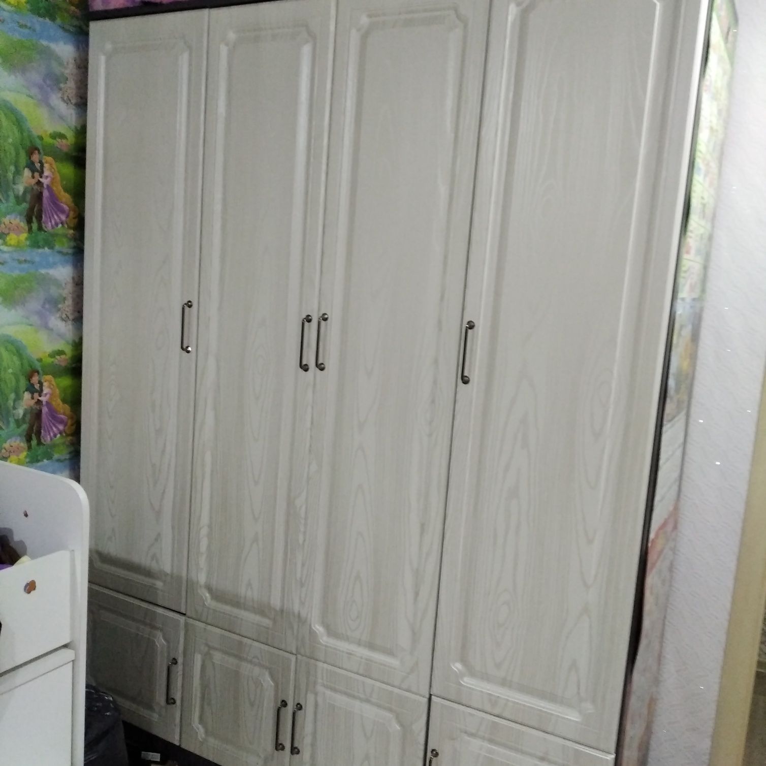 Продам шифонер.В отличном состоянии.