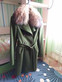 Продам женское пальто 46 размер
