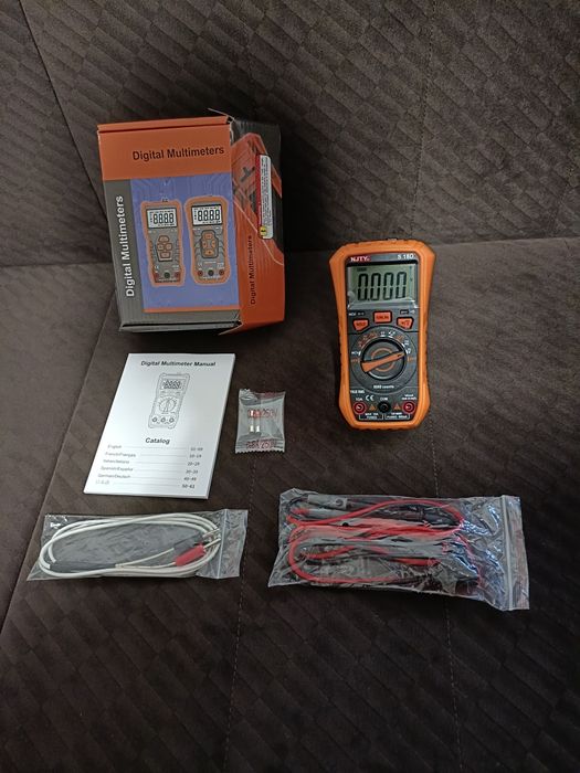 Multimetru Digital