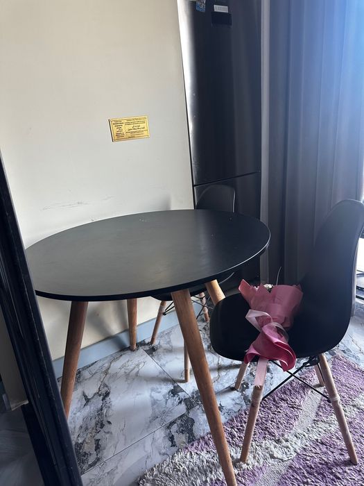 стол и 2 стула черные