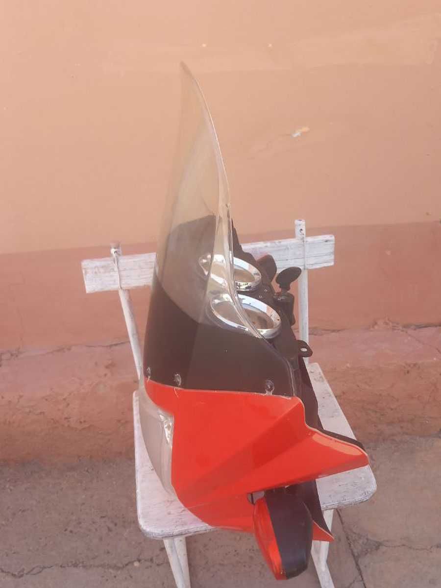 Lochin motosekli tarpeda va farlari