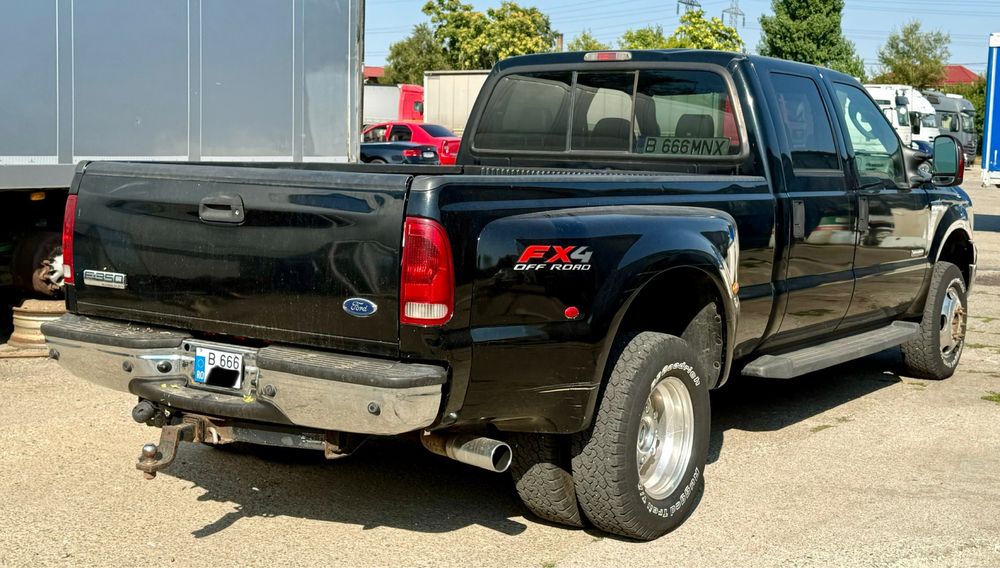 Ford F350 Autoutilitara 6.0 diesel V8, model LARIAT, 2006, 67.800 km