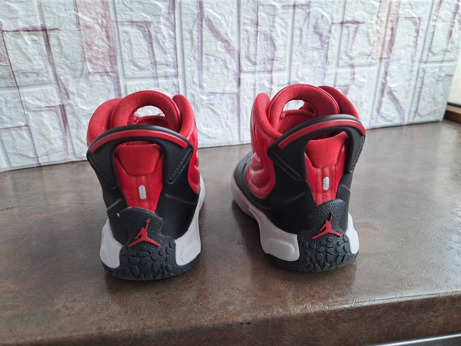 детски ботуши,зимни обувки,боти,апрески,NikeJordan номер26 за момче