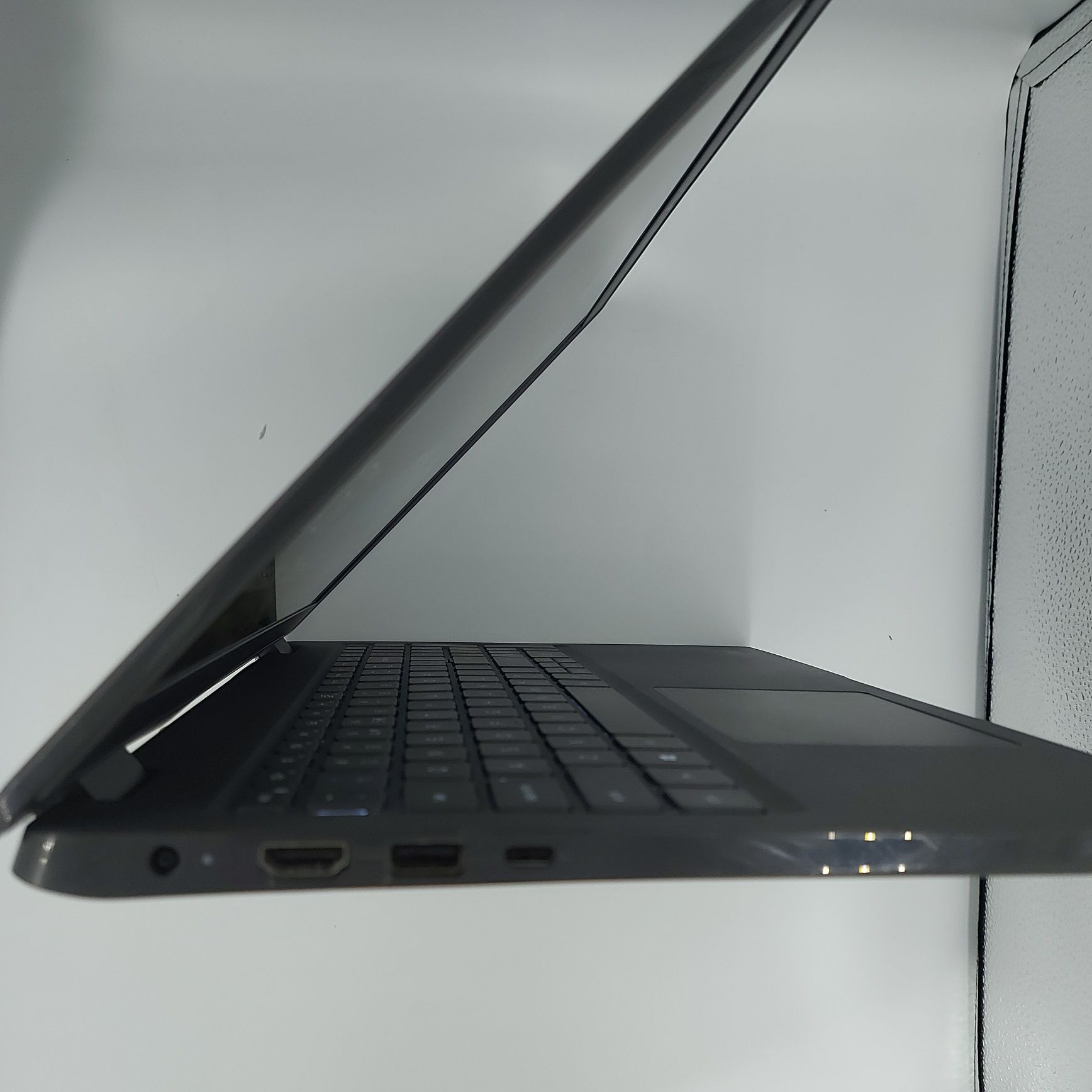 Oferta Dell Latitude i5 gen 10 8gb ddr4 ssd 256 disp 15.6 FHD bat 3h