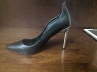 продам фирменные женские туфли известного американского  бренда