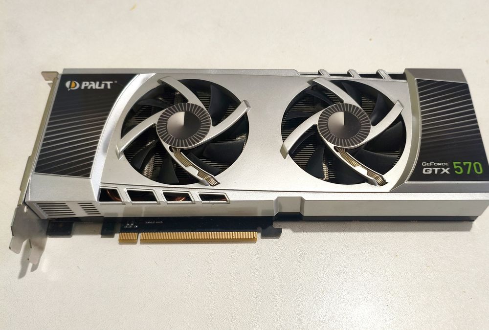 Видеокарта Palit GeForce GTX570 Sonic Platinum