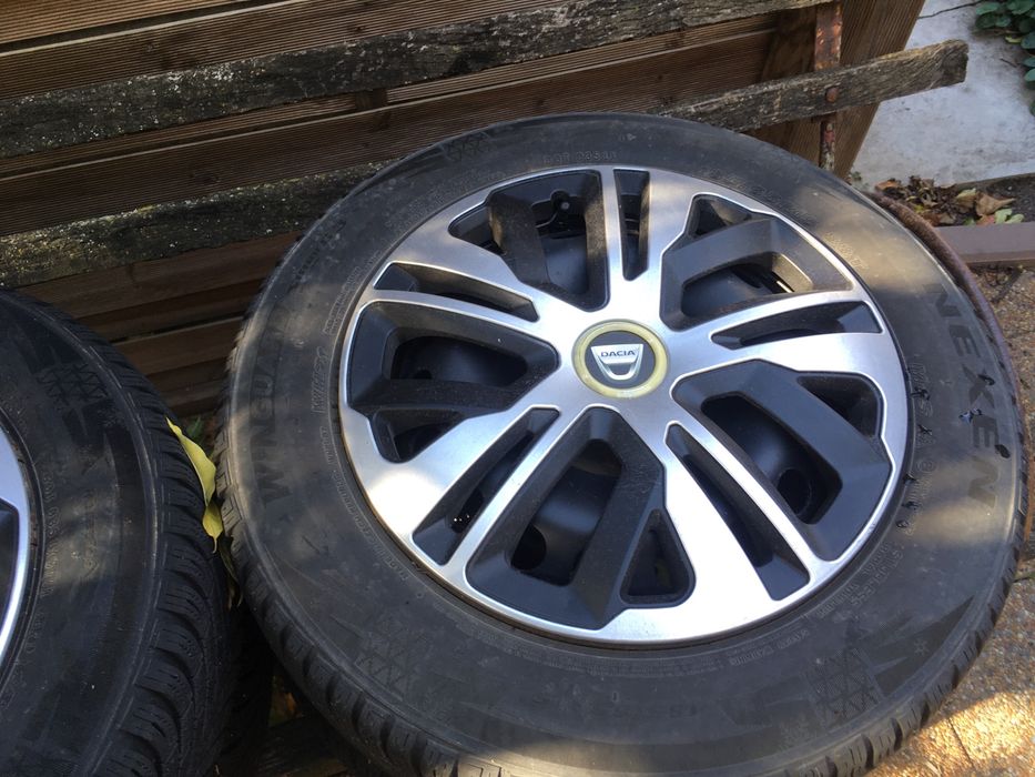Set roti Dacia 15 “ toli echipat de iarna cu anvelope NEXEN ( DOT 2022