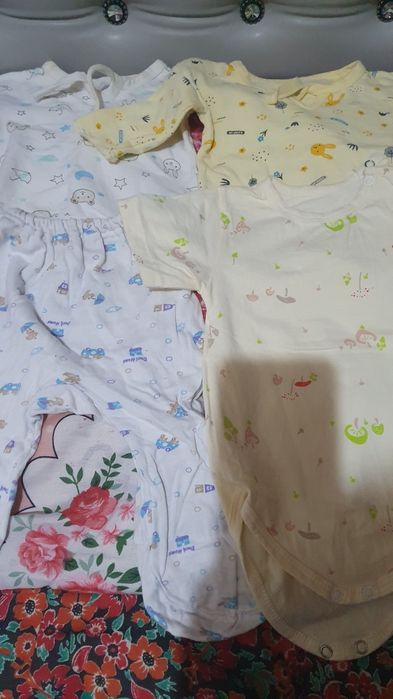 Chaqaloqlar 3yoshgacha qizchalar kiyimlari bepul