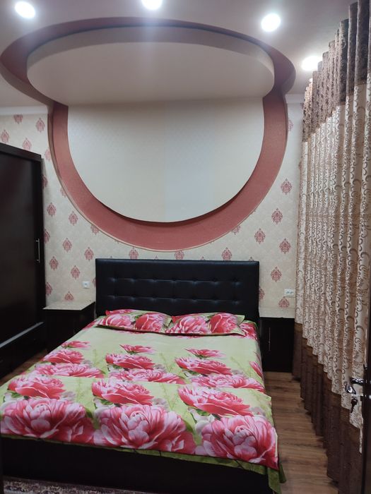 Фаргона марказида 2 хонали квартира ижарага берилади. Сдаётся квартира