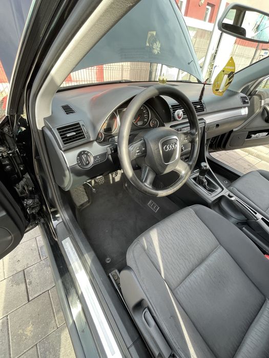 Vând Audi A4 B7