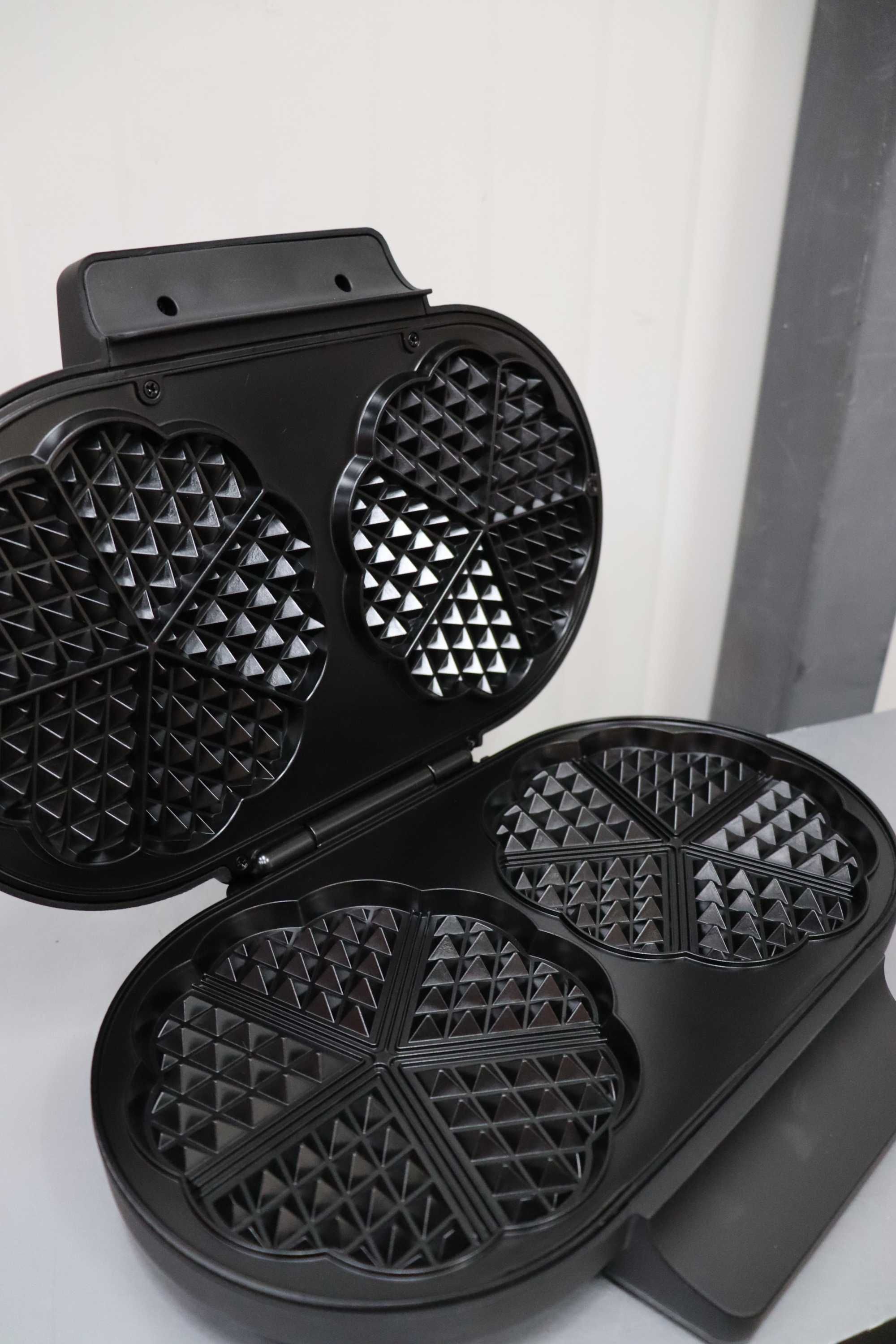 SEVERIN WA 2106 Двоен гофретник, 1200 W, Двойна гофретна чиния, Черен
