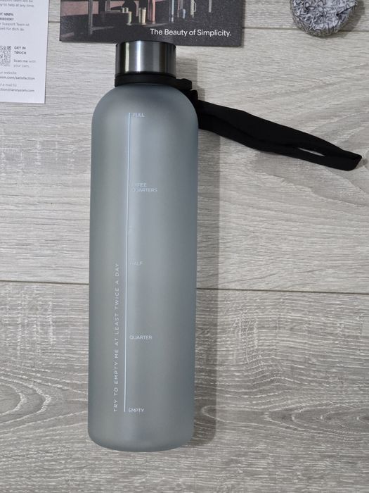 Sticlă de apă LARS NYSØM 1L – Tritan ultraușor, etanș, cu 2 capace
