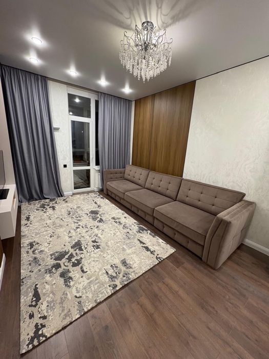 Сдам  новую 2-комнатную студию!