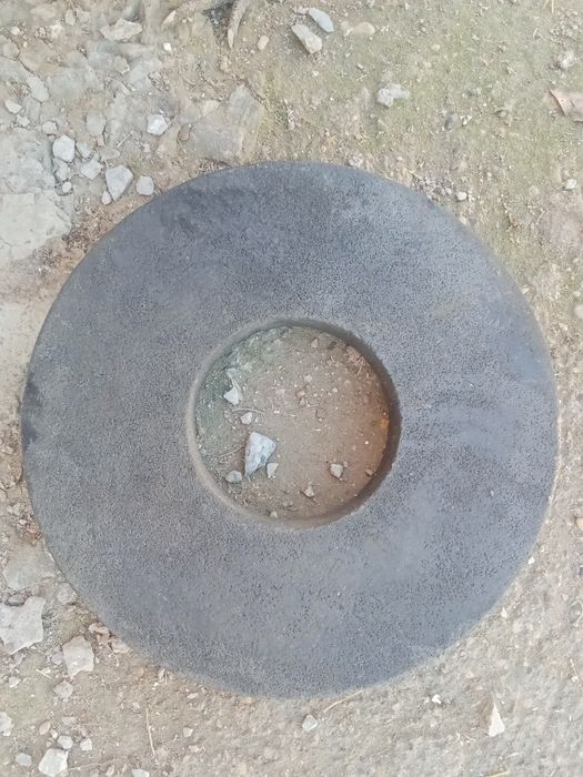 Точильный камень большой б.у