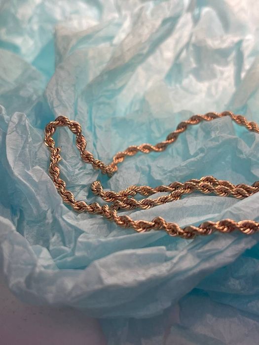 Продам золотую цепочку