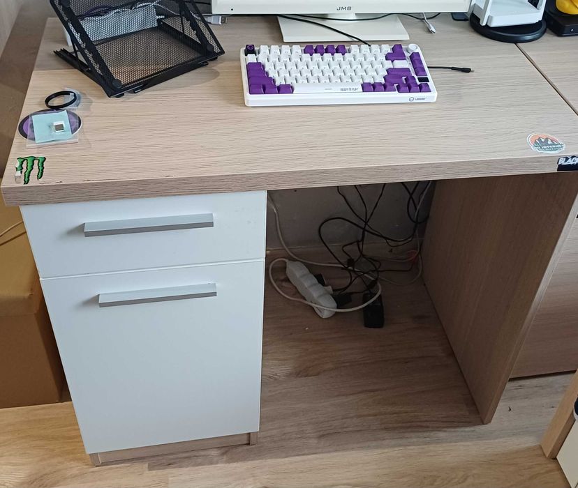 Бюро-масивно 52/90/79