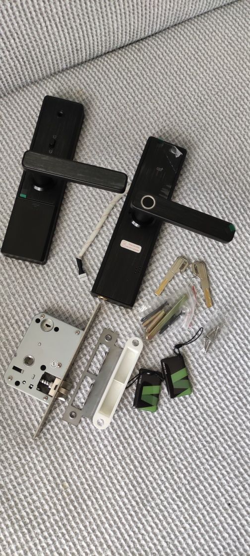 Продам новый умный замок Intelligent Lock