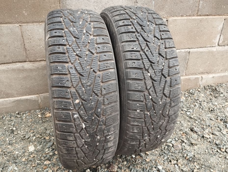 Продам 2 зимние шины 195/65/р15