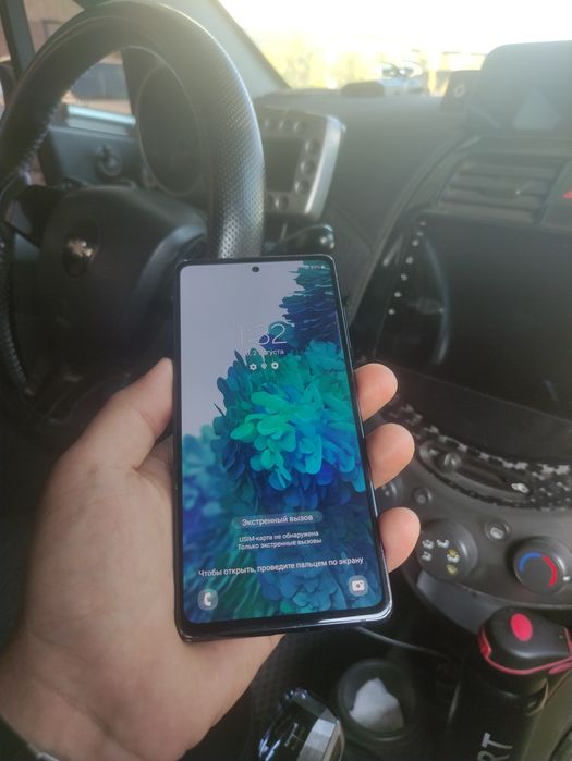 Samsung Galaxy s 20 FE. 6/128