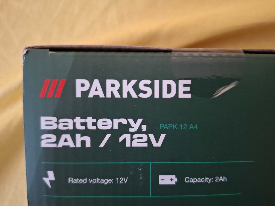 Incarcator  si acumulator  pentru acum Parkside  capac  12V, 2 Ah,