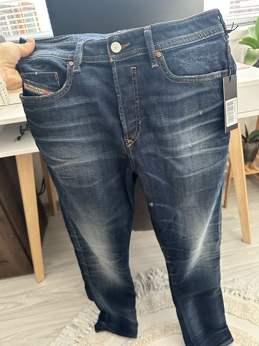 Дънки Diesel Buster Regular Slim Tapered Jeans